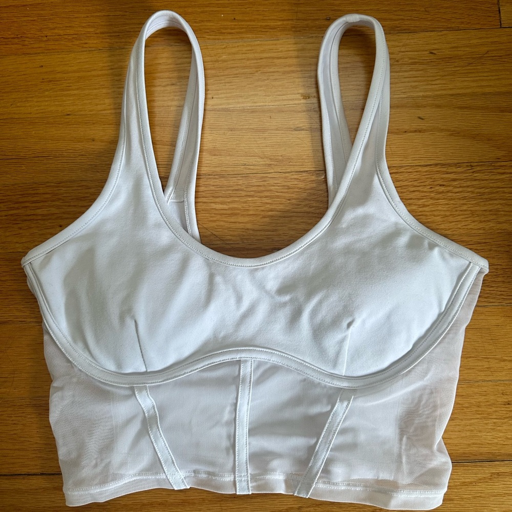 Alo crop top with ribbing and mesh